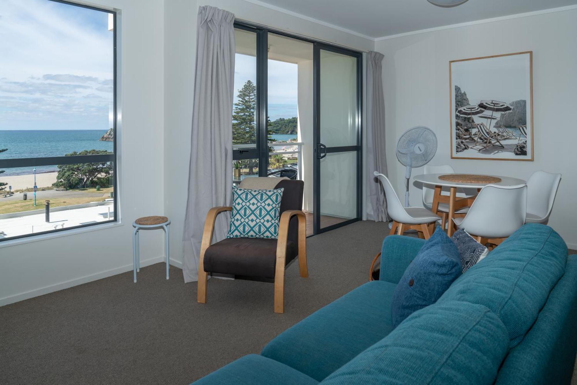 Ocean View Beach Escape - Top Floor Apartments, Mt Maunganui Base Mount Maunganui Exterior photo