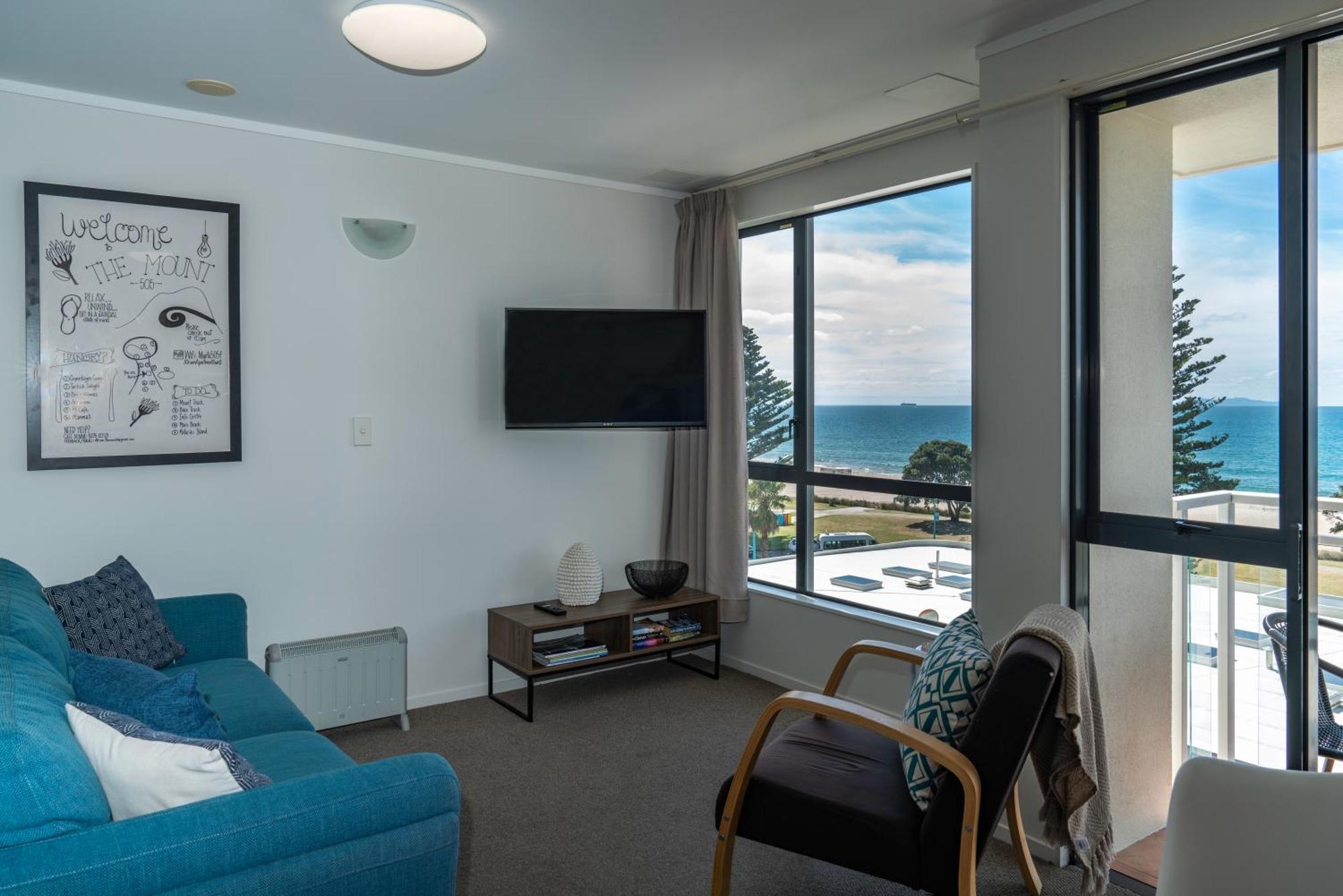 Ocean View Beach Escape - Top Floor Apartments, Mt Maunganui Base Mount Maunganui Room photo